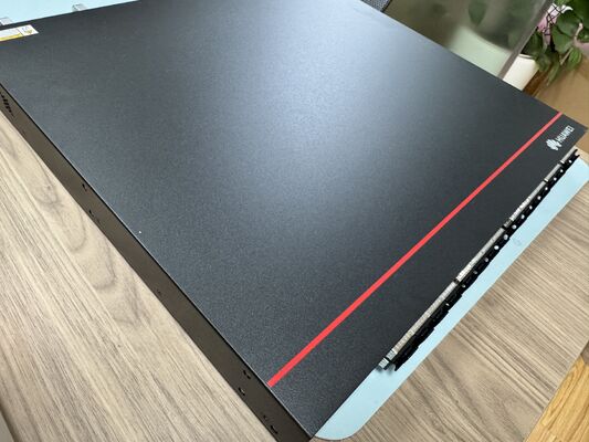 مفتاح مركز بيانات CE8875-24BQ8DQ-B، 24 × 200GE QSFP56، 8 × 400GE QSFP-DD، 16 تيرابايت في الثانية، 2400 مليون حزمة في الثانية، مُدار