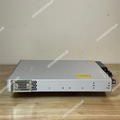 محول شبكة C9300-48uxm-e سلسلة 9300 48 منفذ 2.5g (12 Mgig) جيجابيت Upoe محول شبكة C9300-48uxm-e