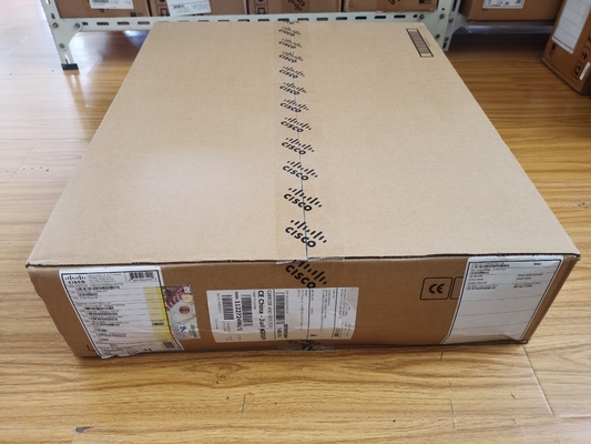 Cisco Catalyst C9500-16X-E 16-Port 10G Switch مع ترخيص NW Essentials