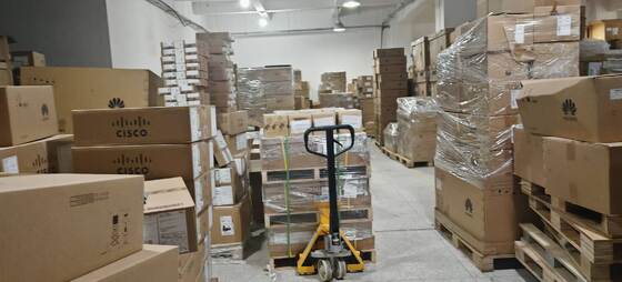 CE8850E-32CQ-EI، محول Huawei CE8850، 32x100GE QSFP28/2x10GE SFP+/مدخل جانب المنفذ