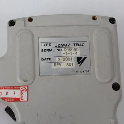 ياسكاوا JZMQZ-TB40 الروبوت تعليم القلادة مع شاشة LCD ملونة نظام ويندوز CE وتصميم يدوي إرغونيمي