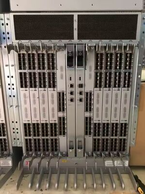 Brocade BR-DCX8518-B-0001 DCX 8510-8 SAN Backbone Director Switch، 10.2 تيرابت في الثانية، 16G FC، حزمة المؤسسات