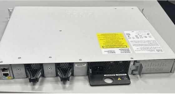 مفتاح PoE+ مُدار من الطبقة 3 C9200-24P-A، 24 × 1 جيجابت منافذ PoE، 4 × 1 جيجابت منافذ SFP علوية، ميزانية PoE 370 واط