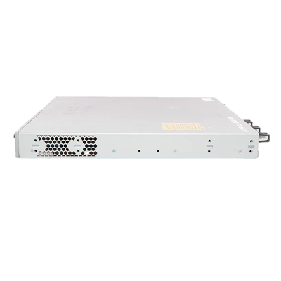 محول Cisco C9300-24T-A Catalyst 9300 ذو 24 منفذًا لبيانات الشبكة فقط